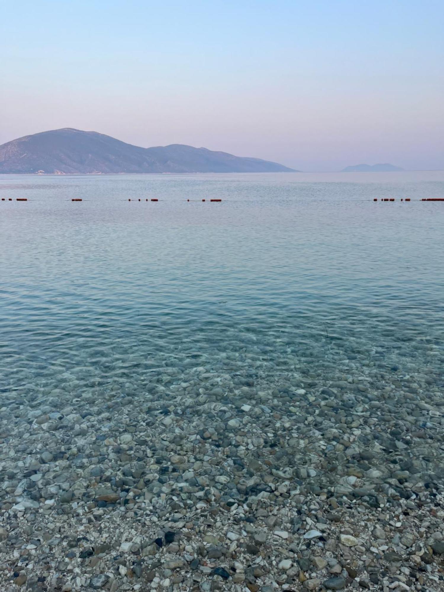 Hotel Garden Vlore Bagian luar foto