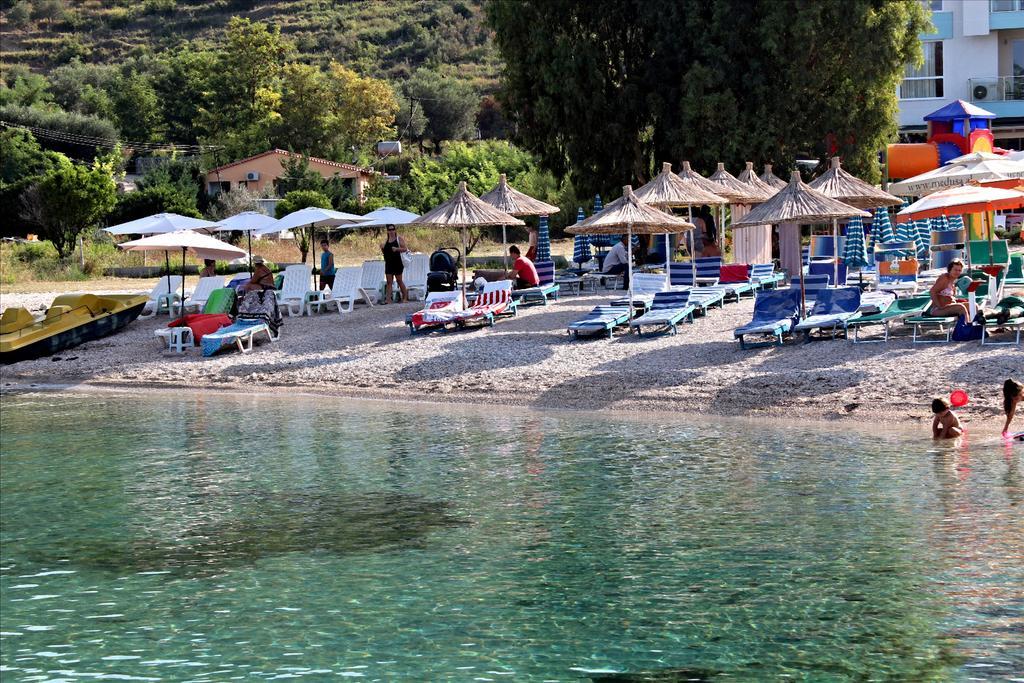 Hotel Garden Vlore Bagian luar foto