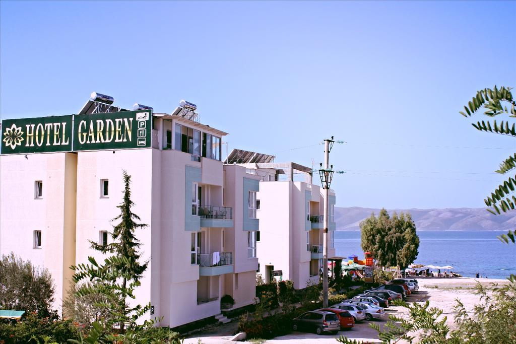 Hotel Garden Vlore Bagian luar foto